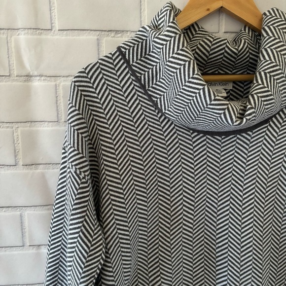 Calvin Klein cowl neck sweater Size Small - Picture 2 of 10